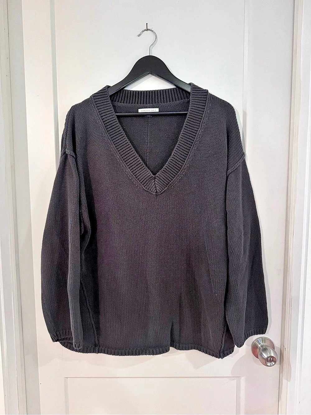 American Eagle Dark Gray V-Neck Knit Sweater - Size Medium